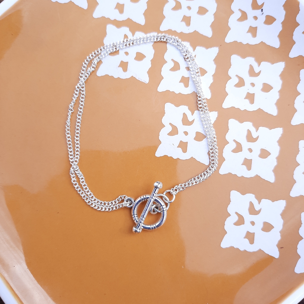Dainty Striped Tibetan Toggle Chain Bracelet